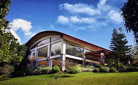 hotels near ville sommet tagaytay.